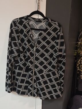 Black & White Geometric Zip Jacket